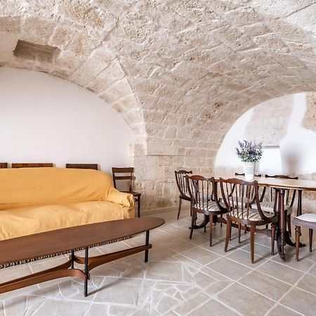 Dimora Lucrezia - Big & Central Apatment With Parking Ostuni Exterior photo